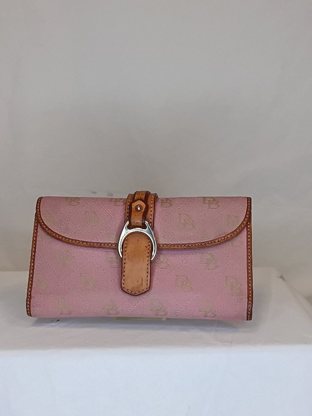 Dooney & Bourke Checkbook